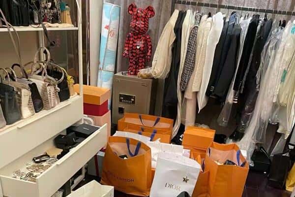 吐鲁番鄯善县回收一线品牌衣服